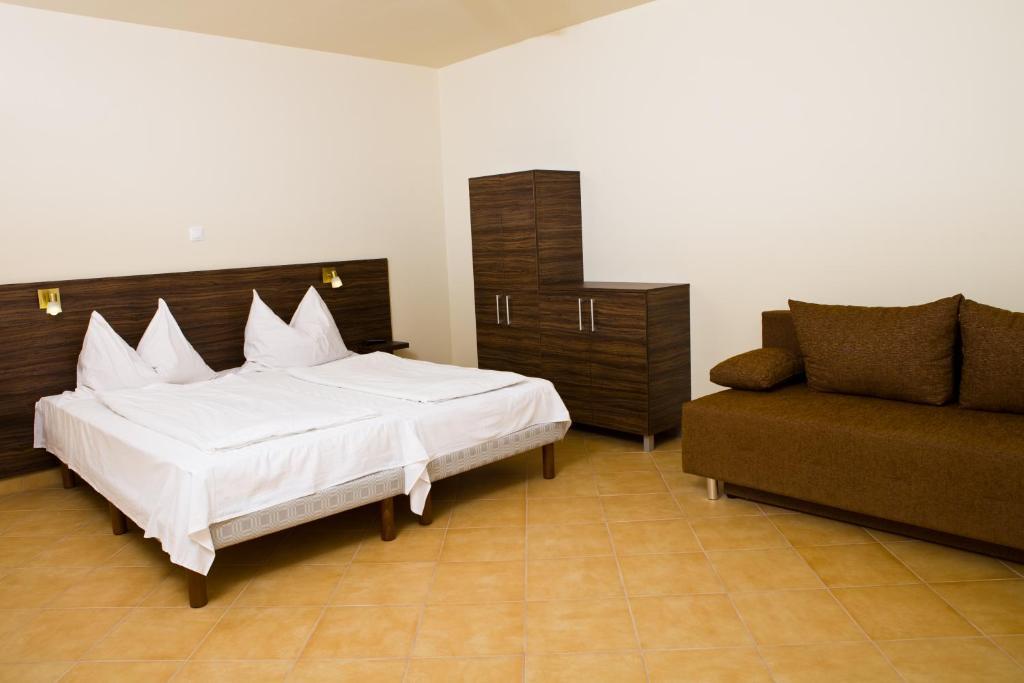 Balaton Eldorado Camping Hotel Badacsonytördemic Habitación foto